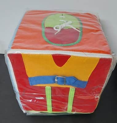 קוביית פעילות מונטוסורית מבד <BR>22X22X22