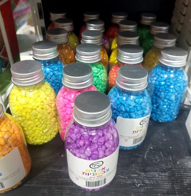 בקבוק אבנים קטנות צבעוניות ליצירה