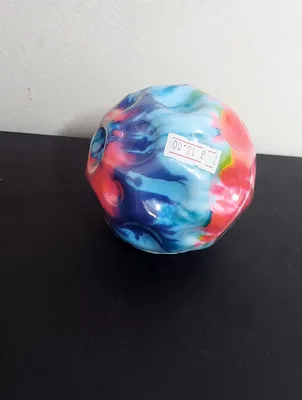 כדור ירח גדול צבעוני