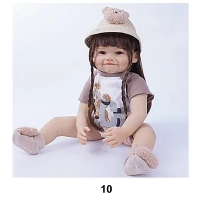 בובה מציאותית גדולה <BR> עם כובע מצחיה