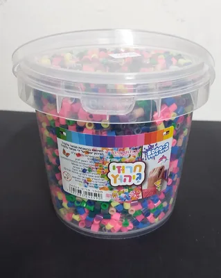 8000 חרוזי המה צבעוניים בקופסה