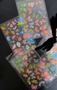 מדבקות יפות במגוון דגמים